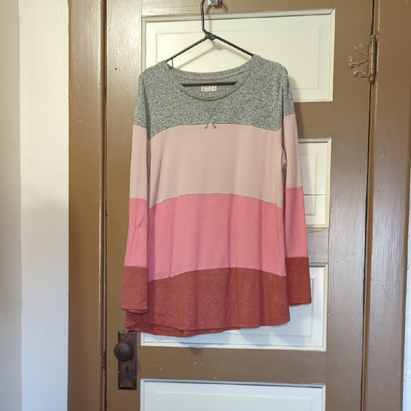 Top - Picture 1 of 3